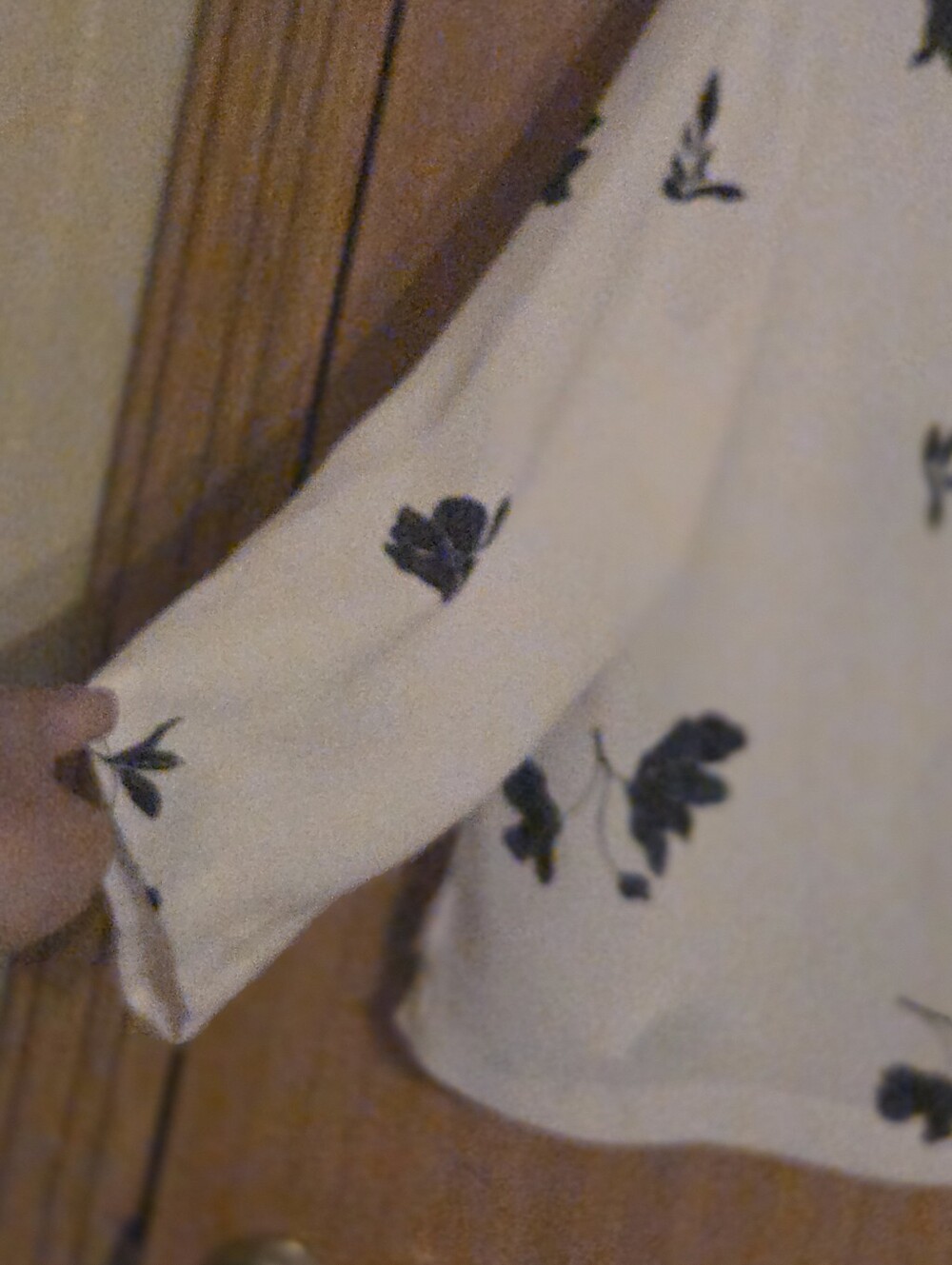 Vince Camuto Pale Pink Blouse with Black Floral Print - Picture 5 of 7